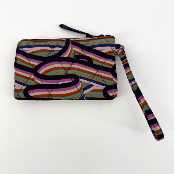 Vera Bradley Ultralight Realy Wristlet - Picture 2 of 4